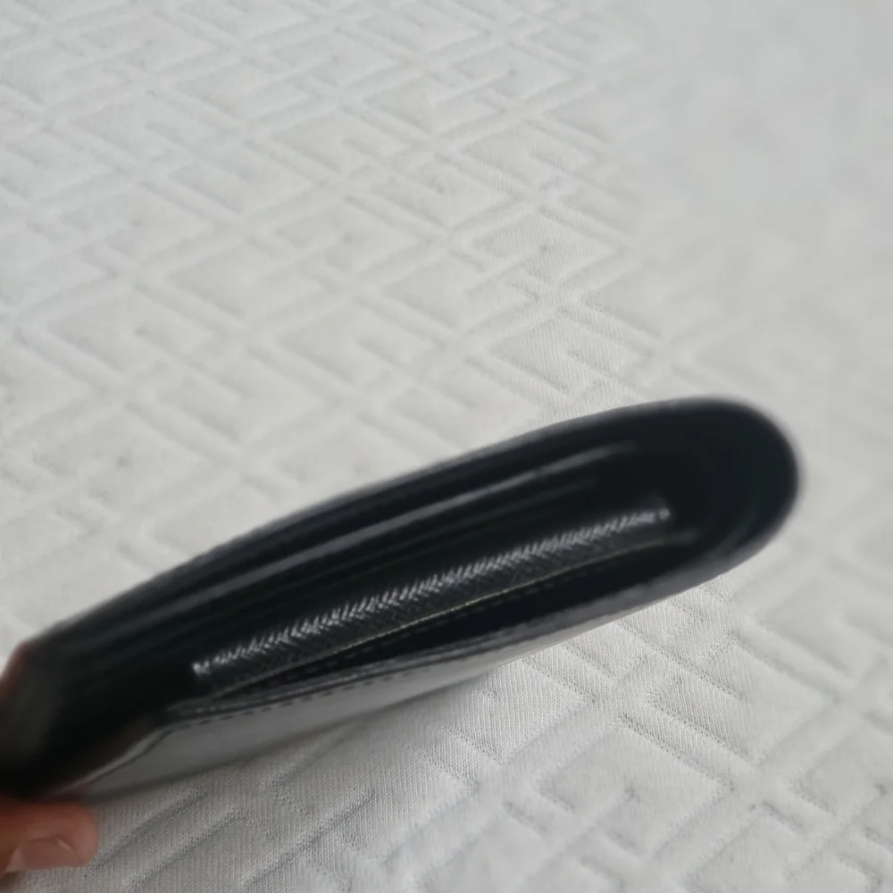 Louis Vuitton Epi Leather Bifold Wallet.. Authentic!!
